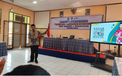 Kepala SMP Taruna Islam Al-Kautsar Jadi Pemateri Seminar Pendidikan di SMKN 1 Kraksaan